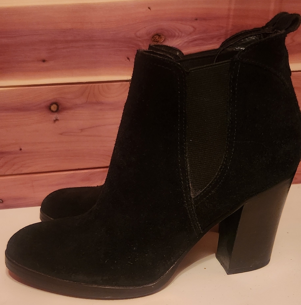 Women's Marc Jacobs Black Suede Block Heel Ankle Boots